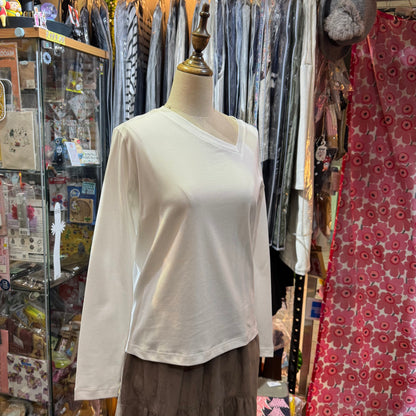 Midiumisolid White T-shirt, made in Japan
