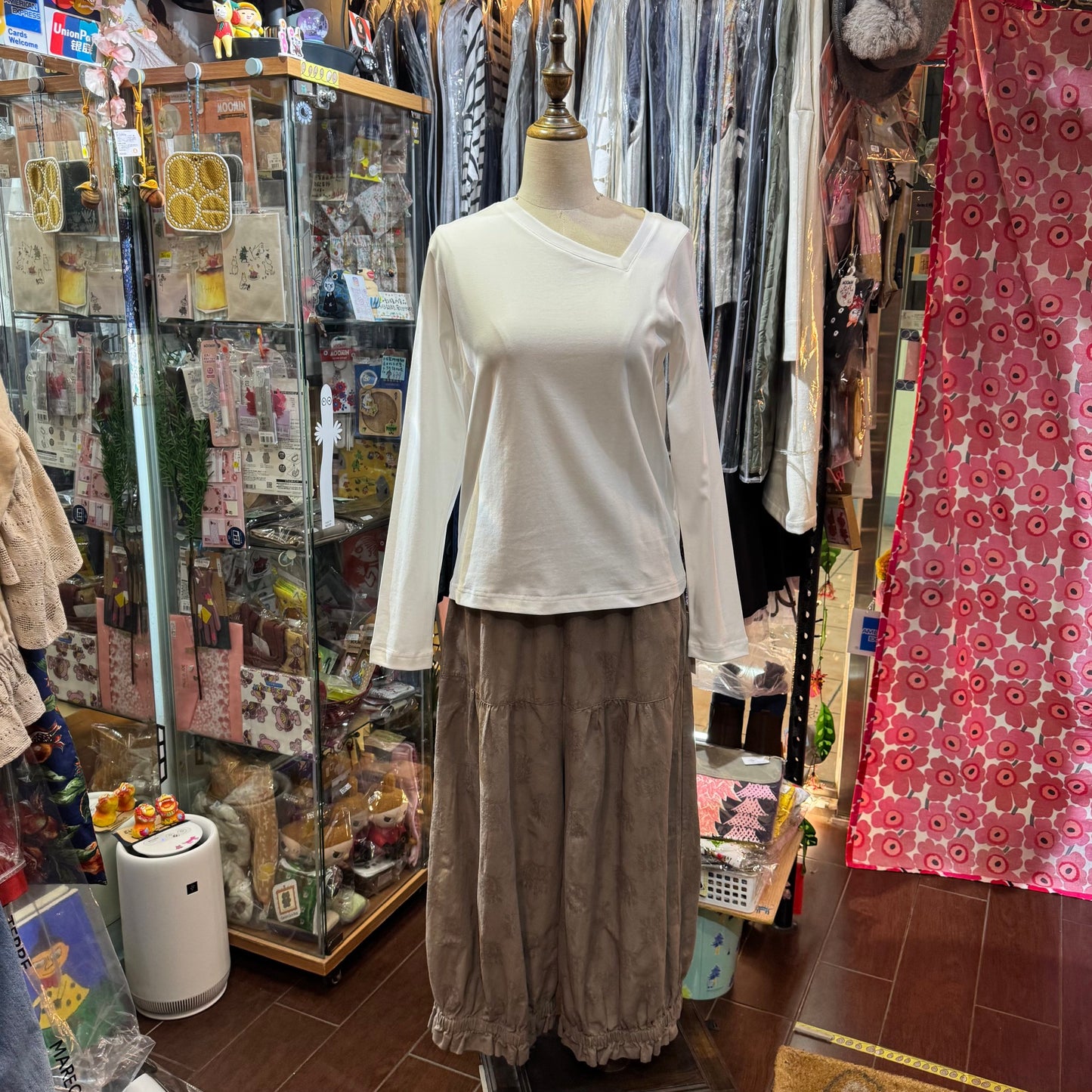 Midiumisolid White T-shirt, made in Japan