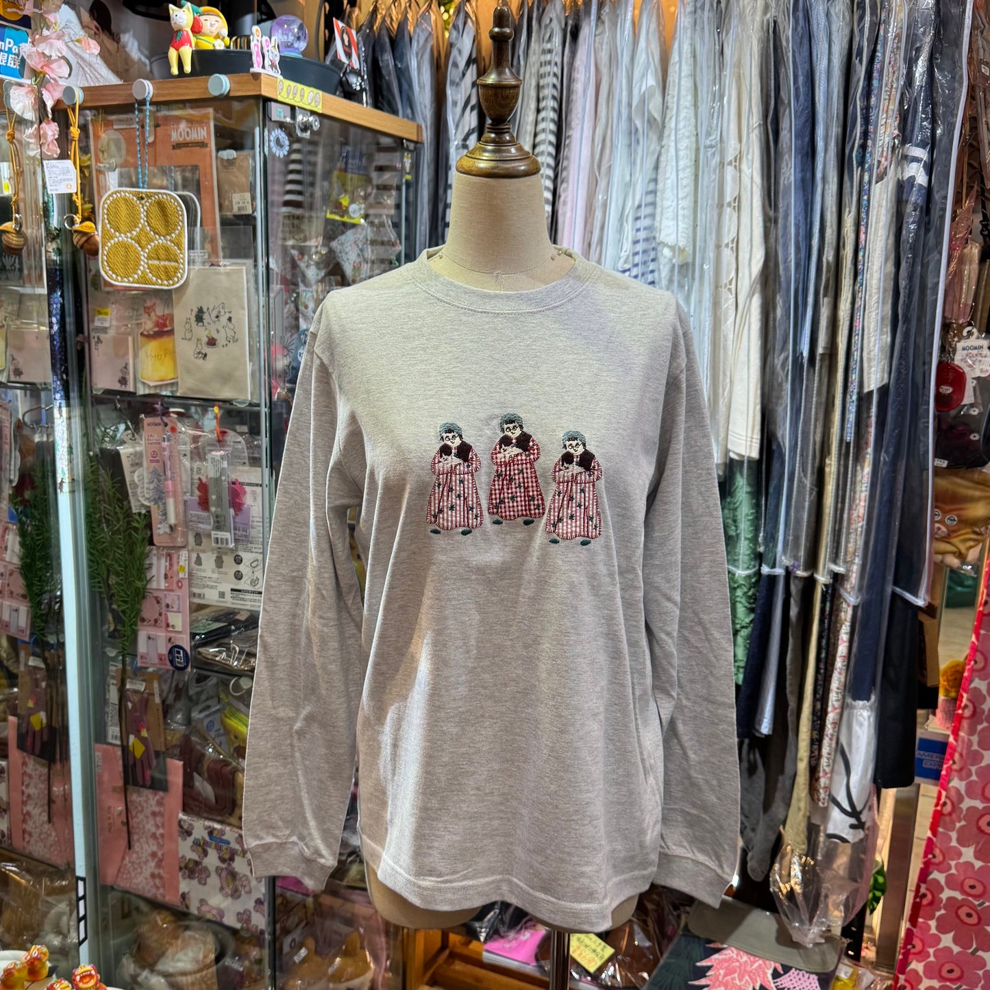 Sale- l'atelier du savon Grandma Embroidery T-shirt, 2 Colors