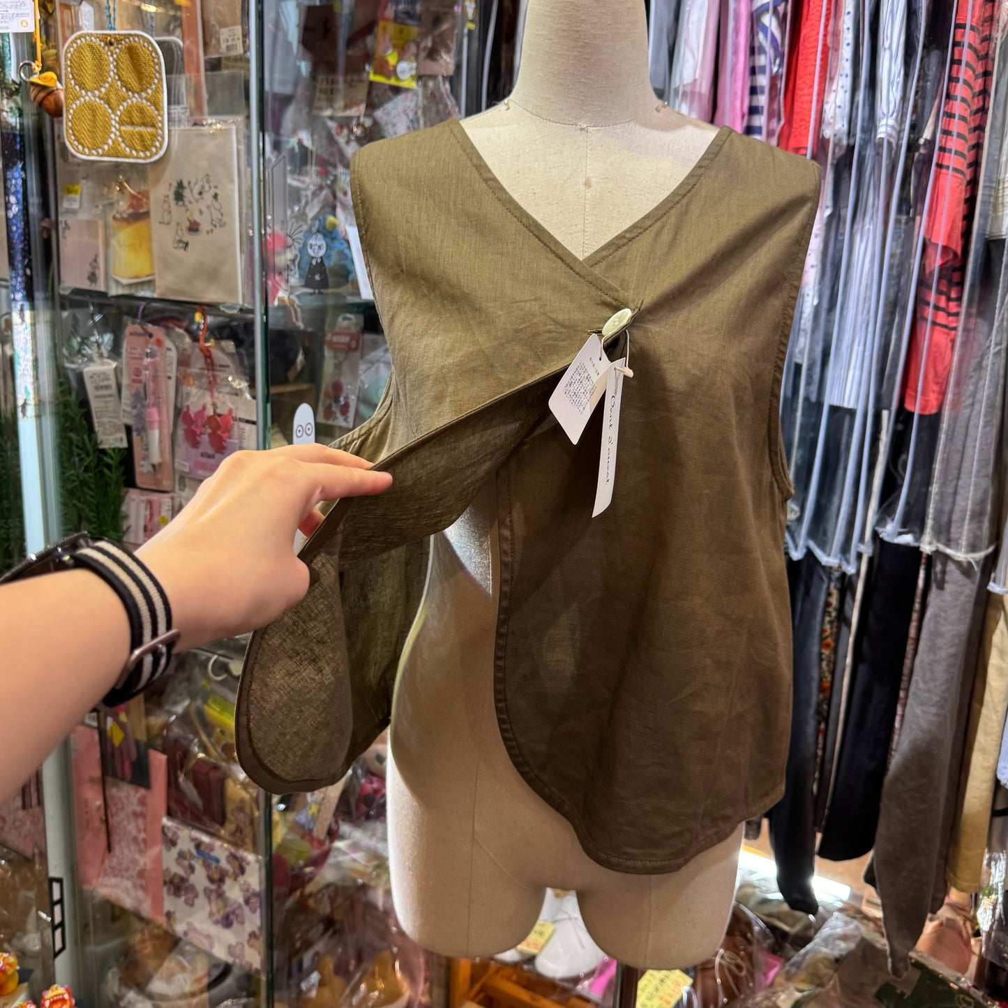 Vent d ouest Brown Vest Top, made in Japan