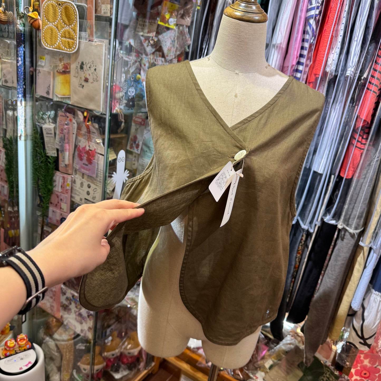 Vent d ouest Brown Vest Top, made in Japan