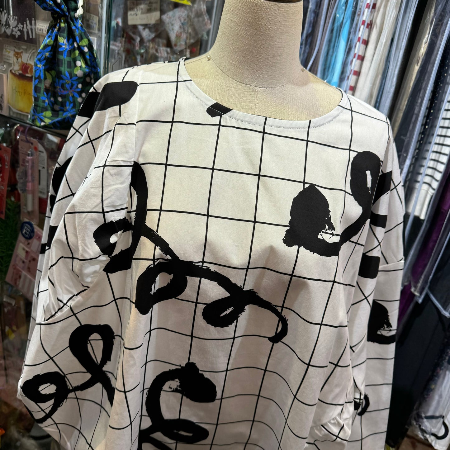 Sale- Frankygrow White Printed Top, Size F2, made in Japan