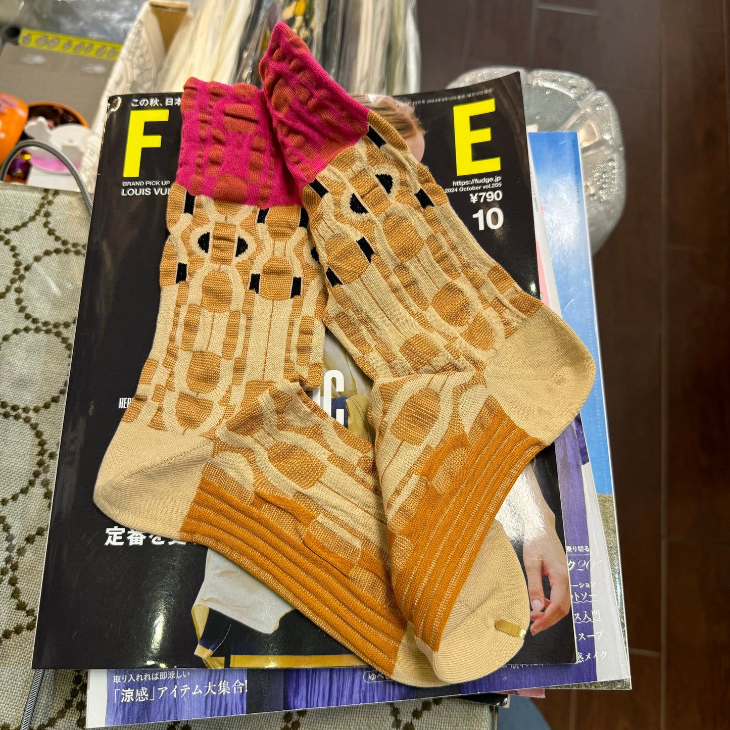 Nonnette Art deco Socks, 2 Colors, made in Japan