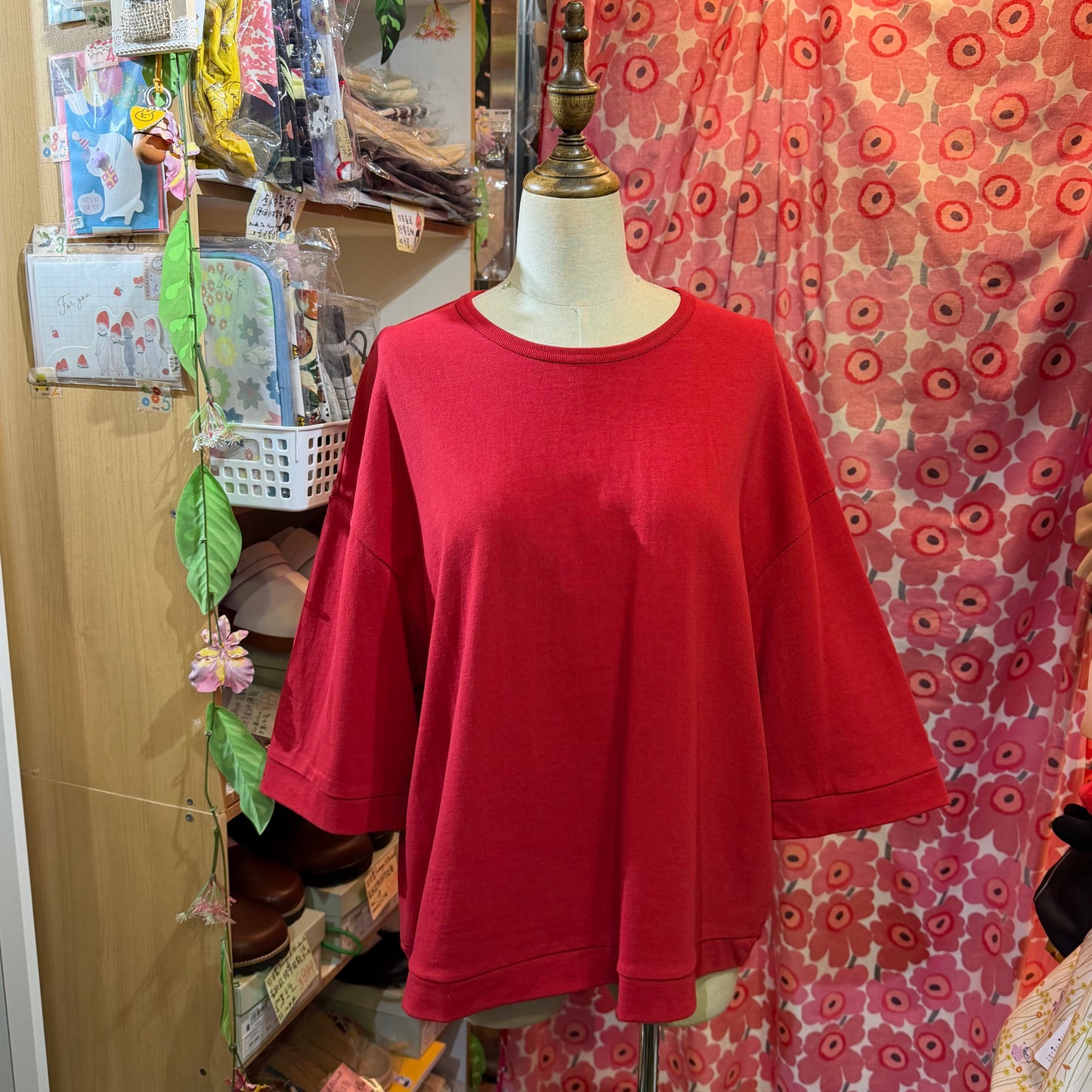 Ichi Sweatshirt, 2 Colors