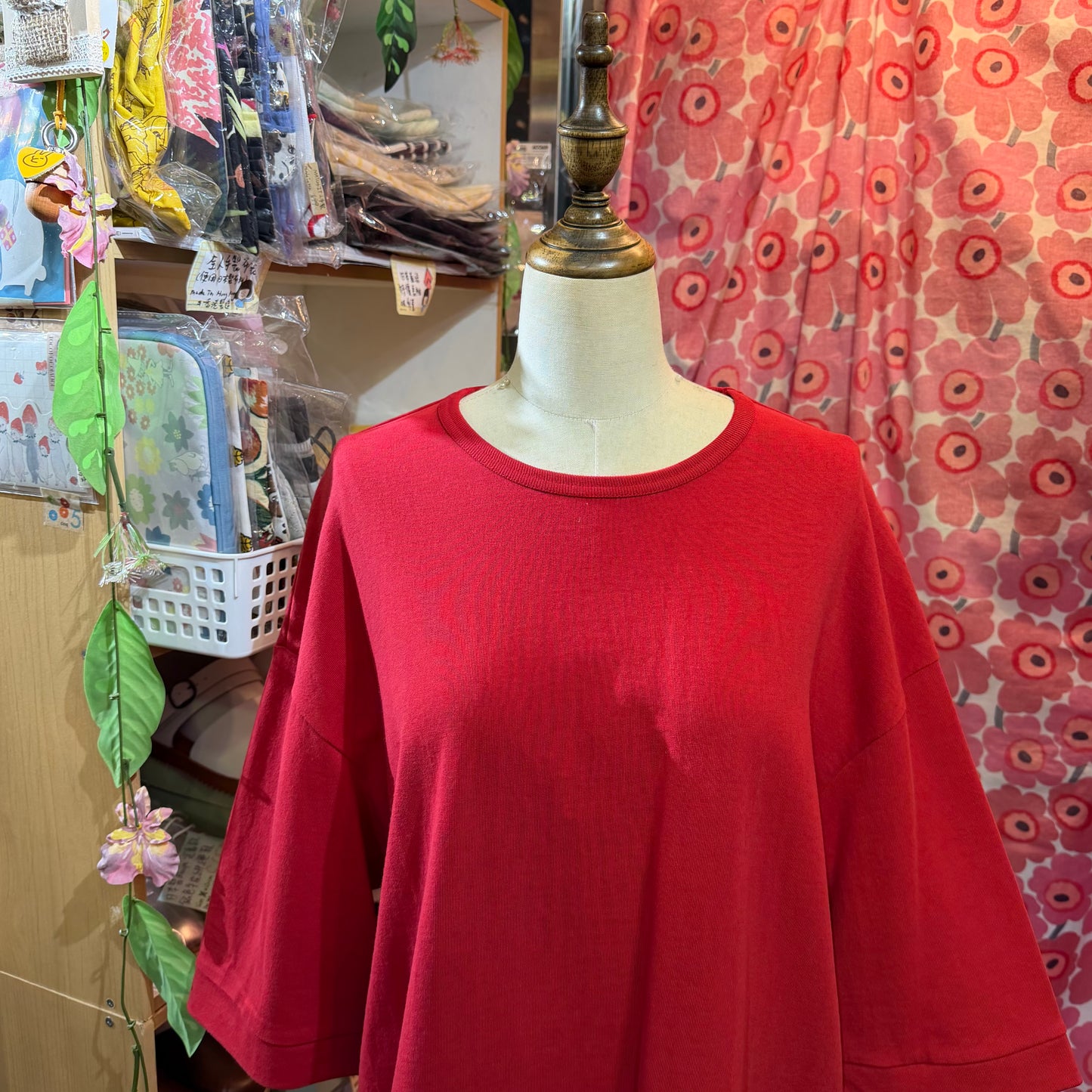 Ichi Sweatshirt, 2 Colors