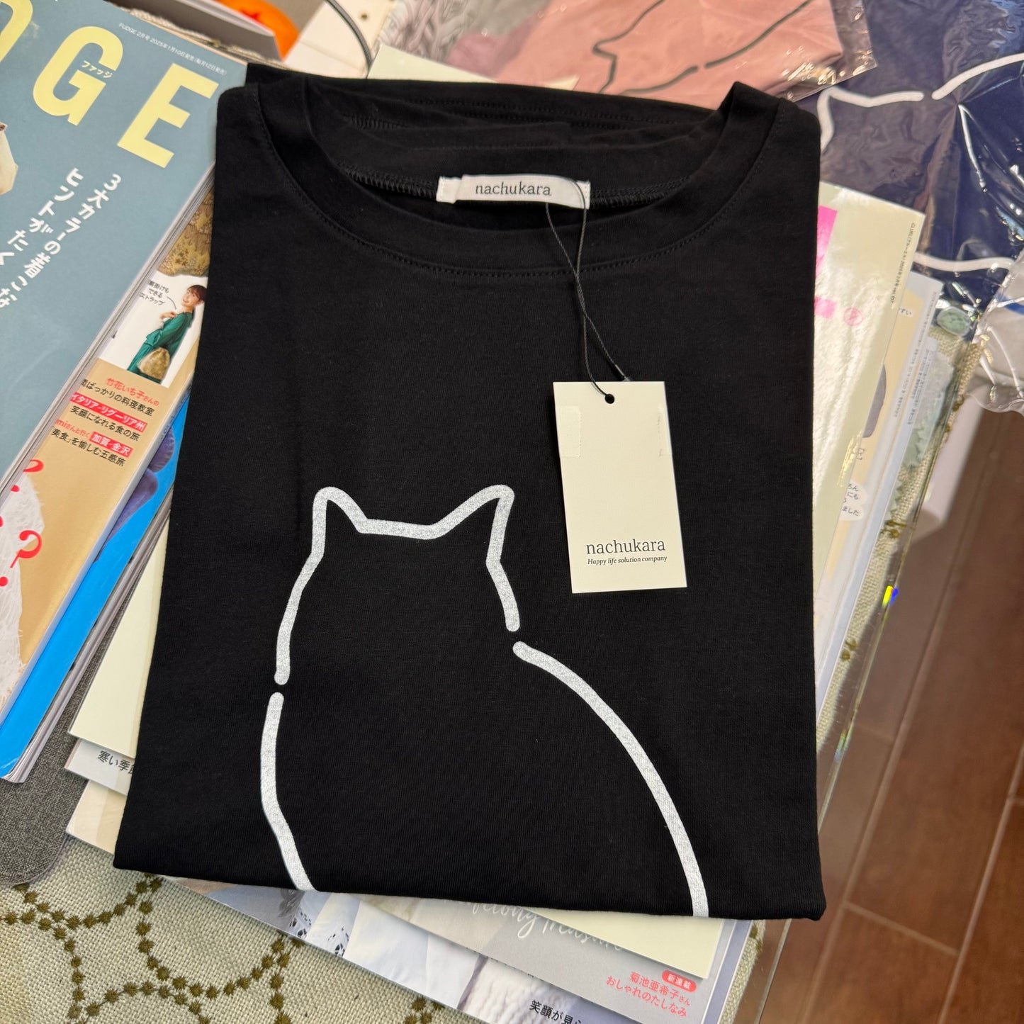 Sale- Nachukara Cat T-shirt, 5 Colors, made in Japan
