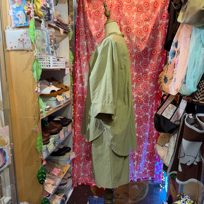 Yenn Green Easy Bermuda Shorts, Size 38