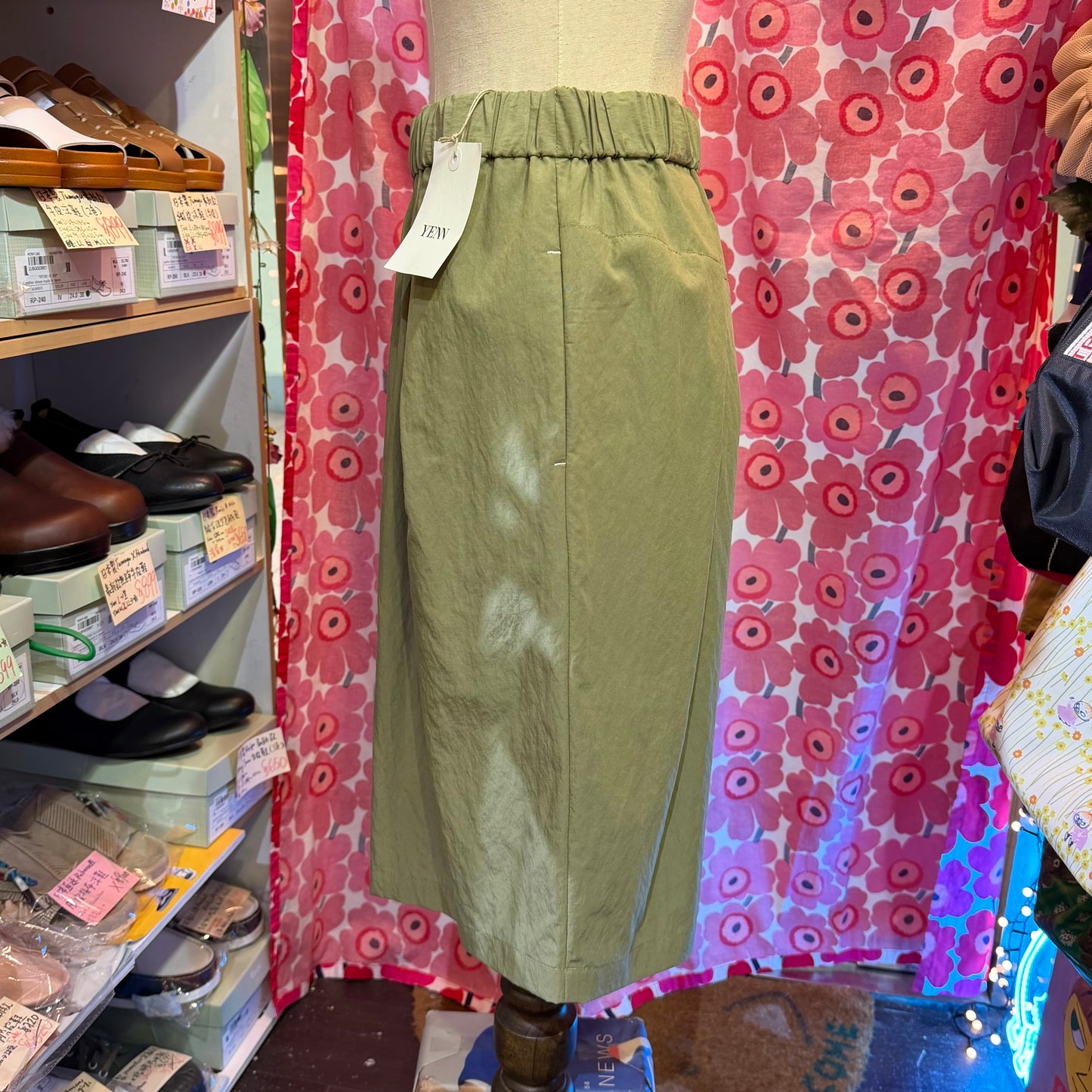 Yenn Green Easy Bermuda Shorts, Size 38
