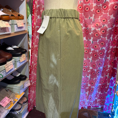 Yenn Green Easy Bermuda Shorts, Size 38