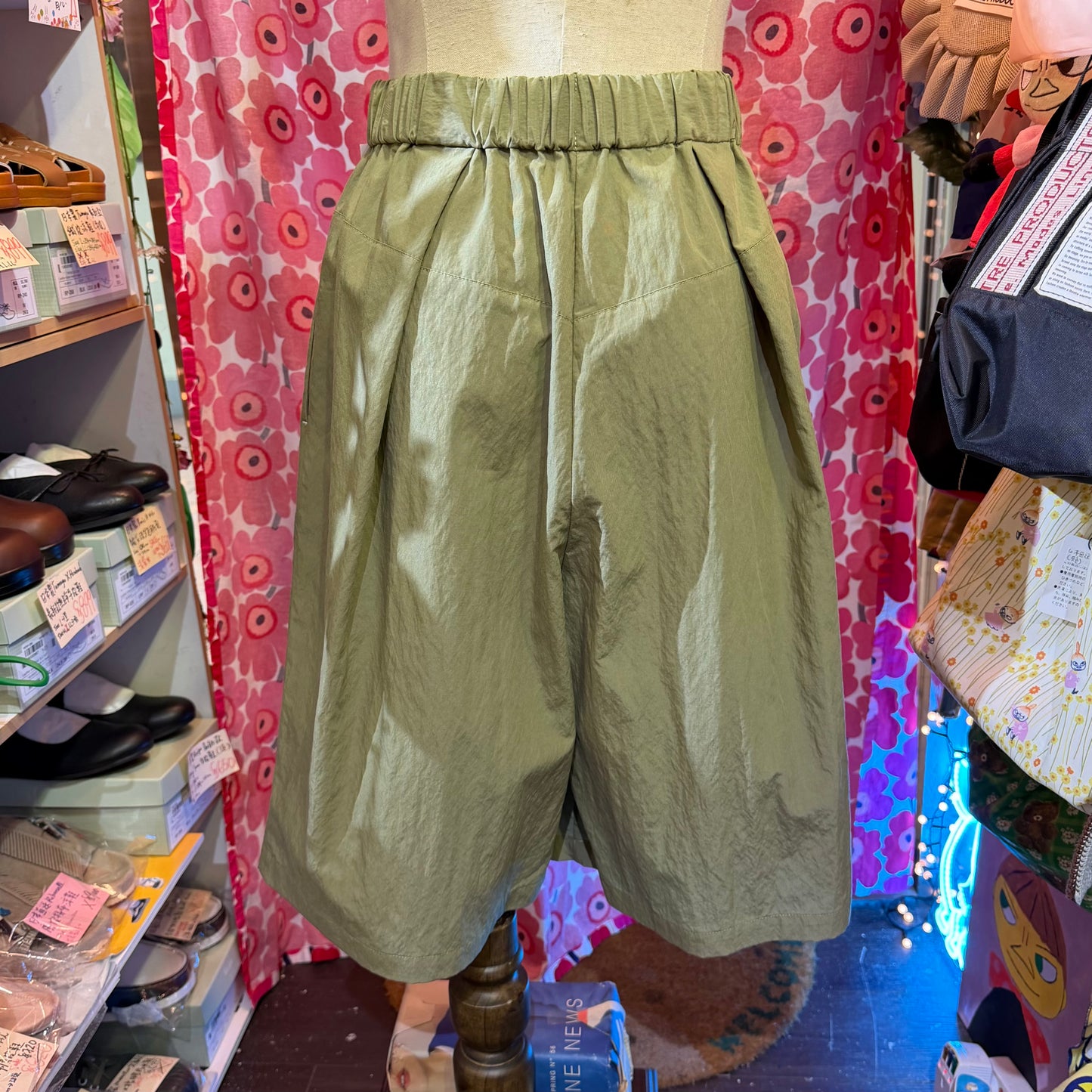 Yenn Green Easy Bermuda Shorts, Size 38