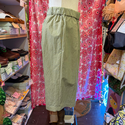 Yenn Green Easy Bermuda Shorts, Size 38