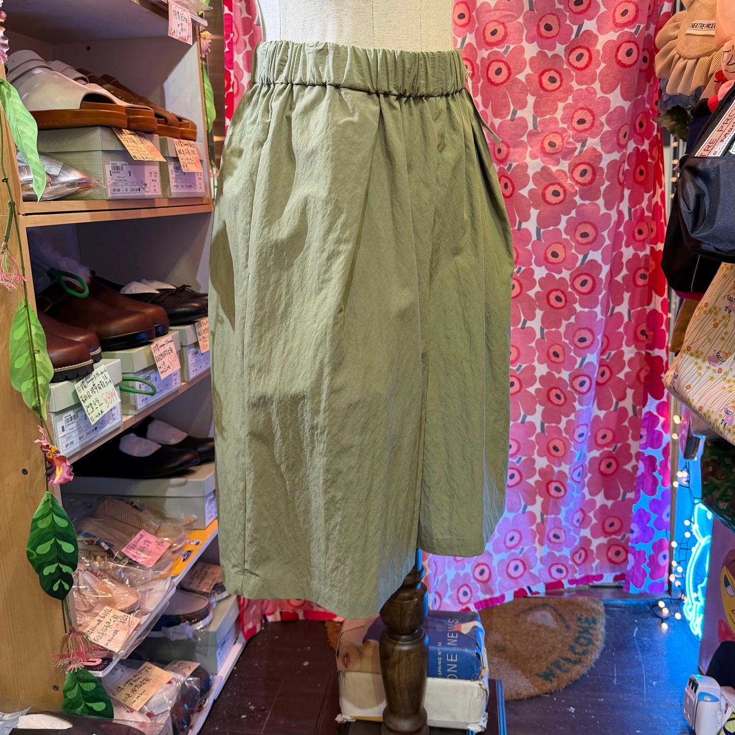 Yenn Green Easy Bermuda Shorts, Size 38