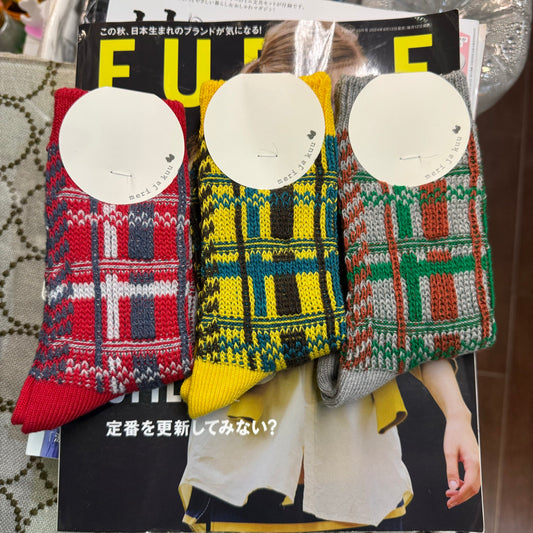 Meri ja kuu 袜子 格子袜，3色，日本制造
