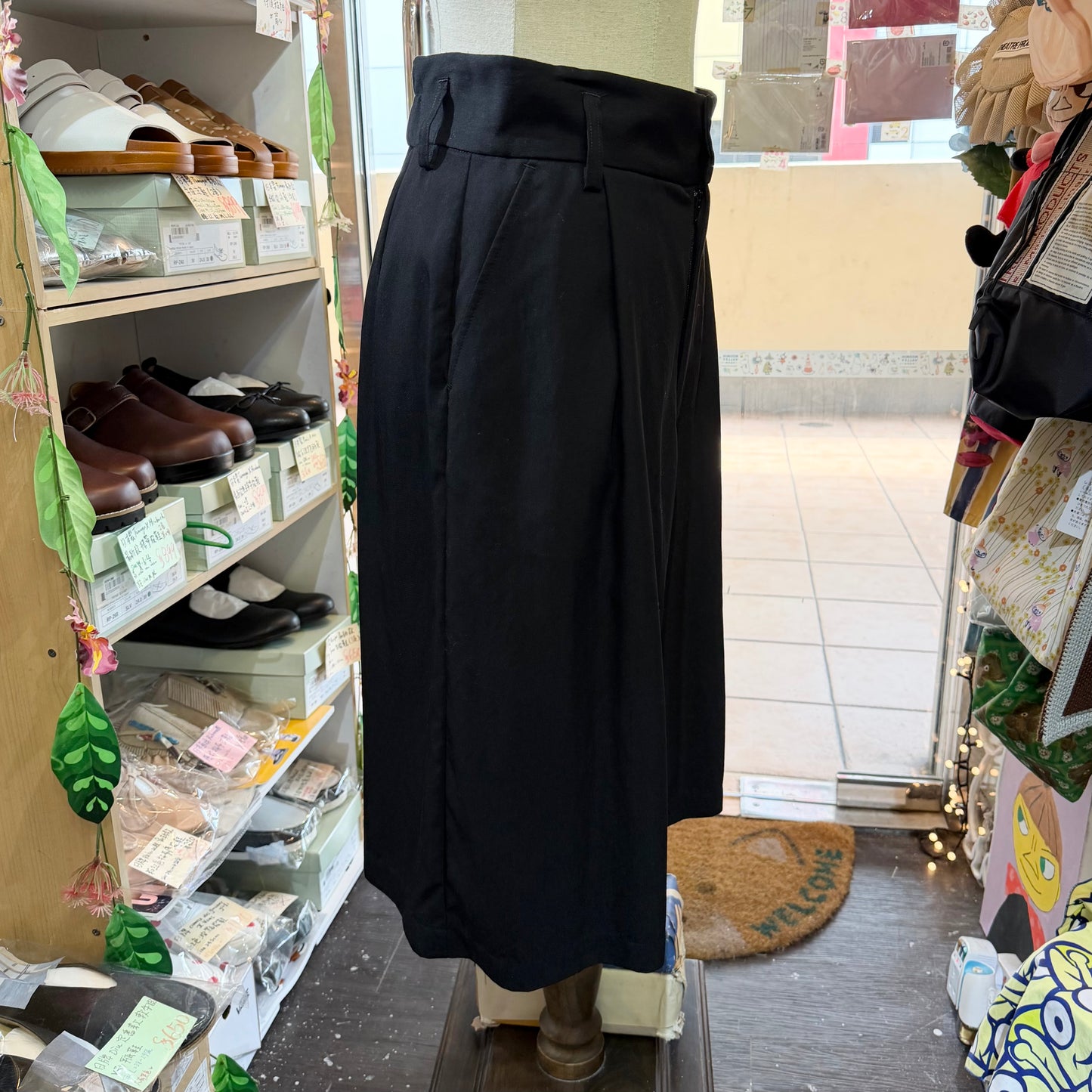 Liyoca Black Shorts, made in Japan