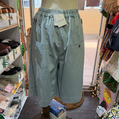 Estroislose Shorts, 2 Colors