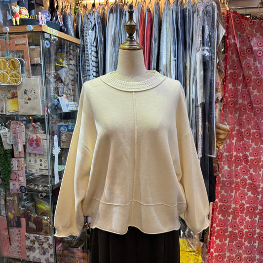 Estroislose Ivory Cotton Top