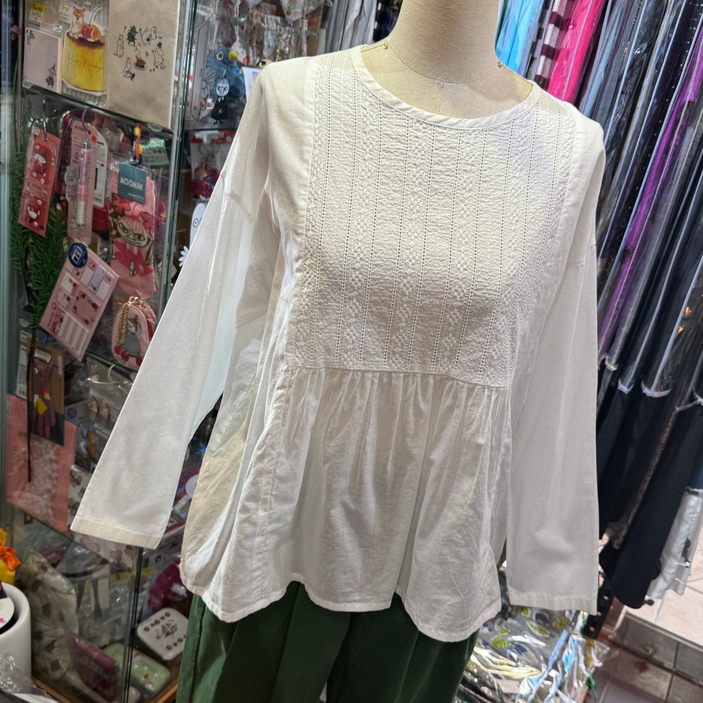 Sale- Days Embroidery Cotton Top, 2 Colors, made in Japan