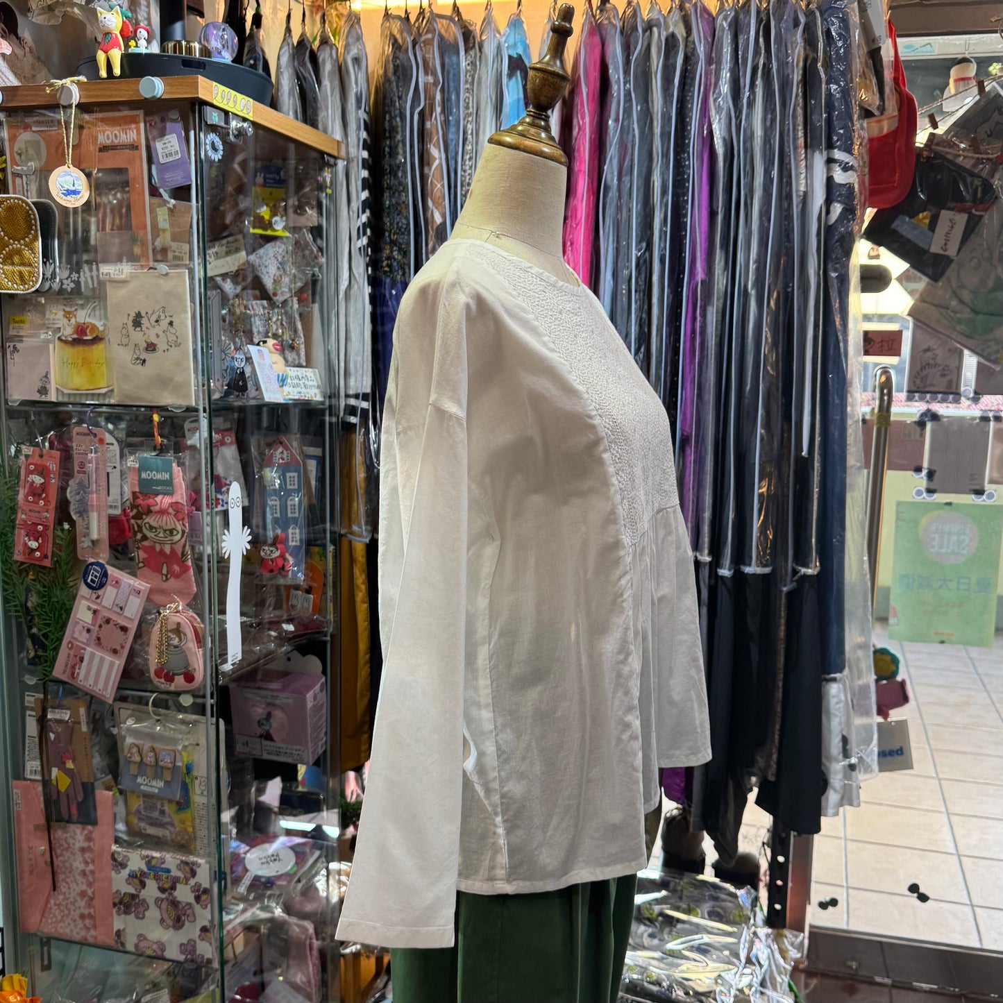 Sale- Days Embroidery Cotton Top, 2 Colors, made in Japan