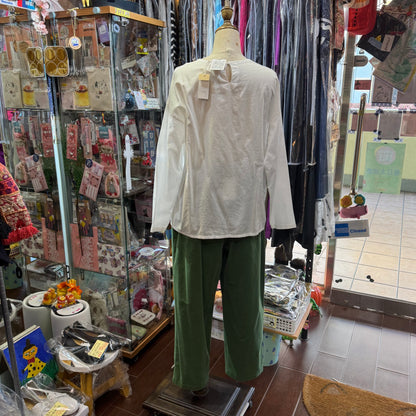 EXTRA30- Days Embroidery Cotton Top, 2 Colors, made in Japan