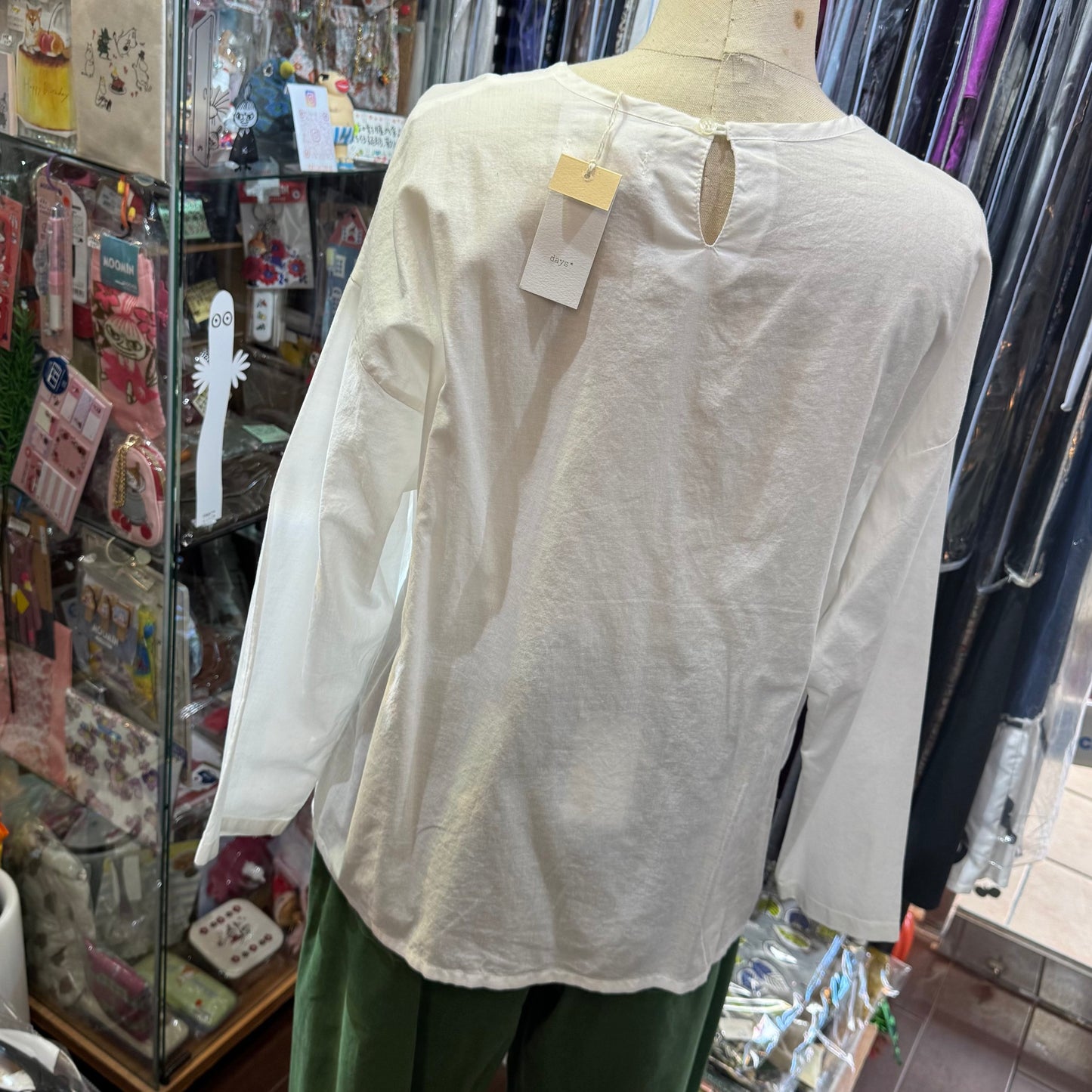 Sale- Days Embroidery Cotton Top, 2 Colors, made in Japan