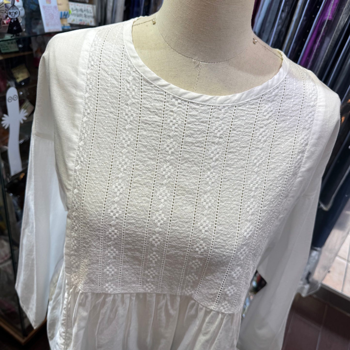 Sale- Days Embroidery Cotton Top, 2 Colors, made in Japan