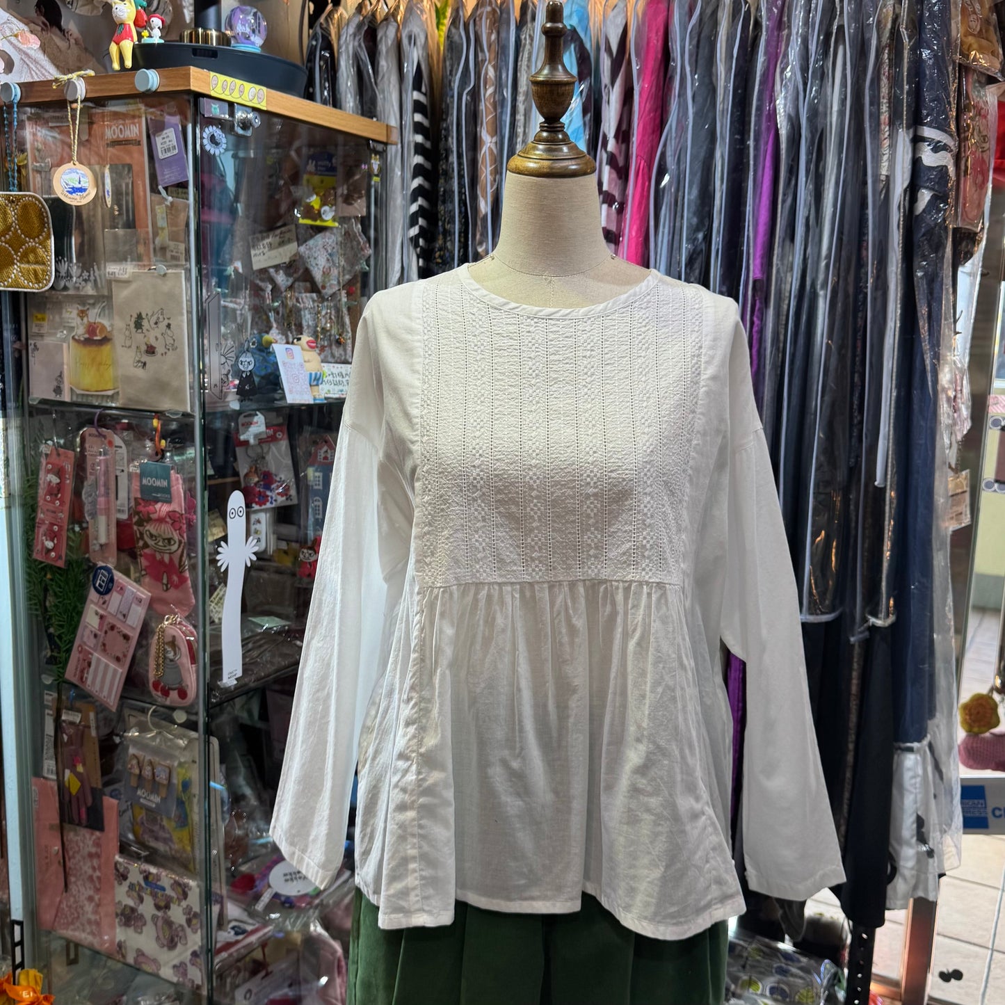 Sale- Days Embroidery Cotton Top, 2 Colors, made in Japan