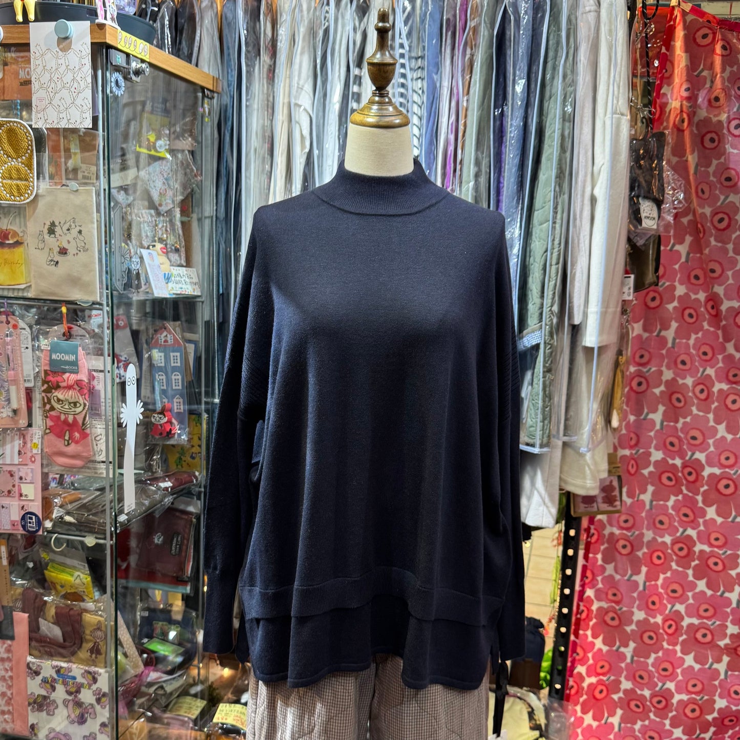 CEaRet Navy Long Top