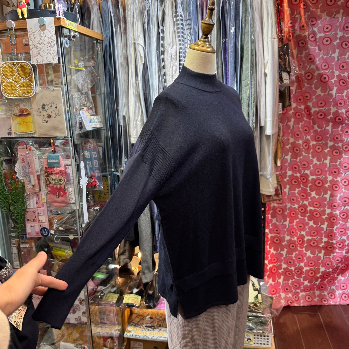 CEaRet Navy Long Top