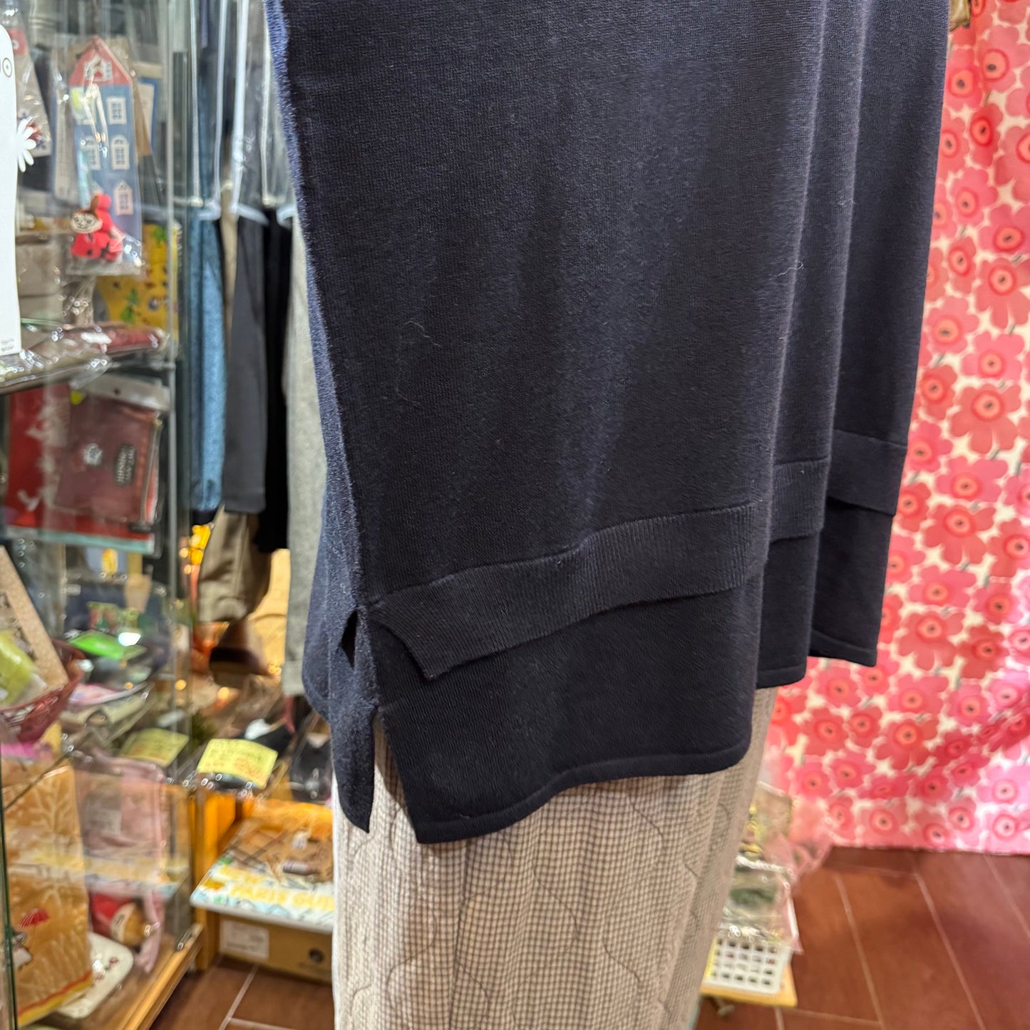 CEaRet Navy Long Top