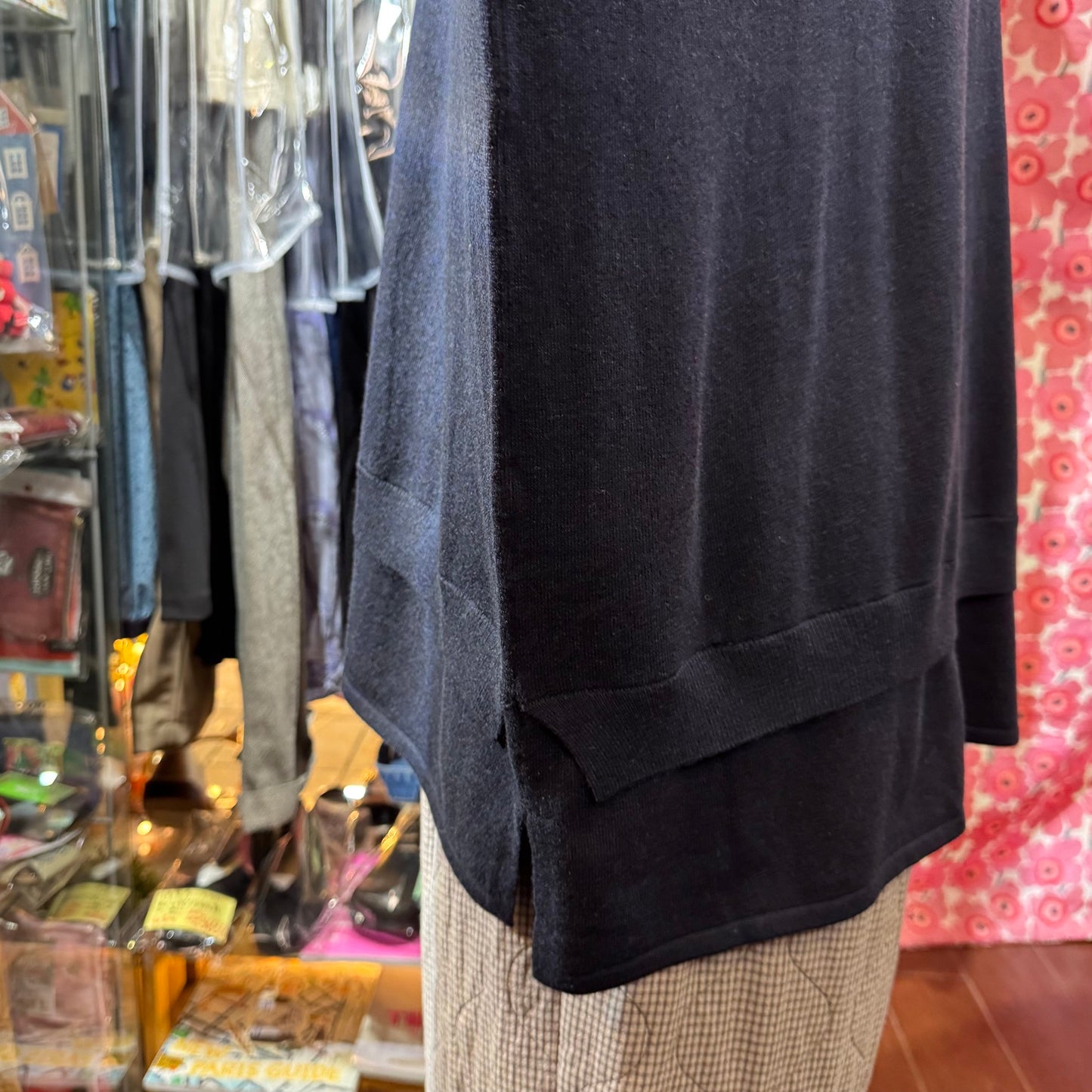 CEaRet Navy Long Top