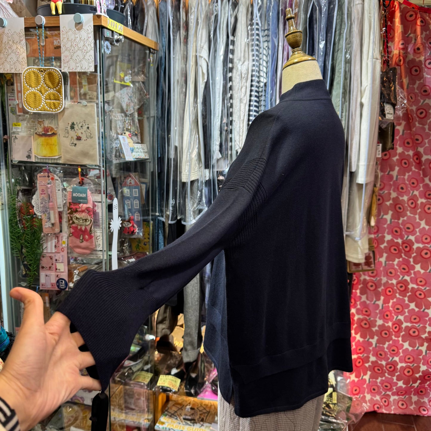 CEaRet Navy Long Top