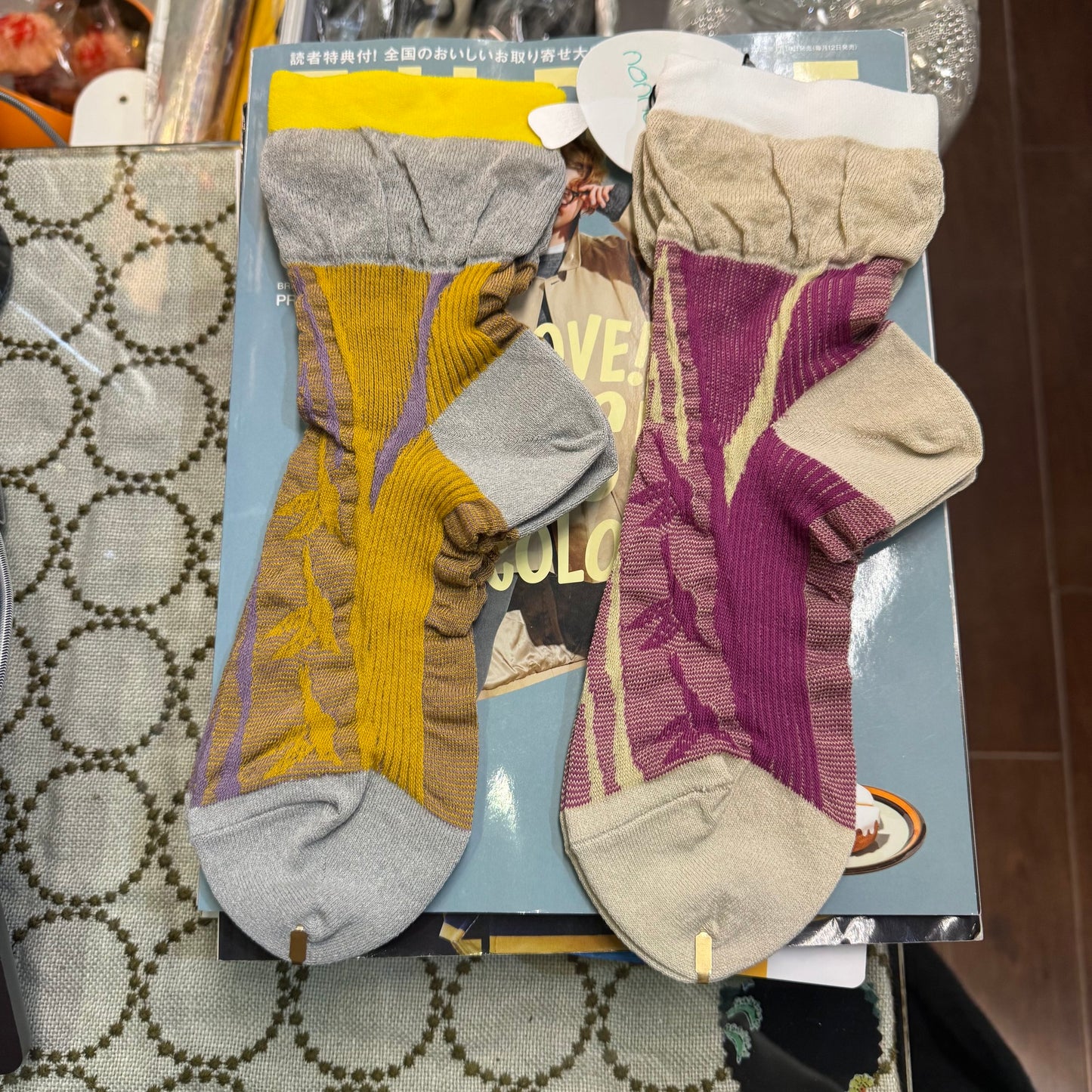 Nonnette Patterns Socks, 2 Colors, made in Japan