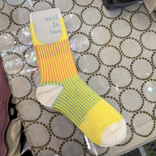 Meri ja kuu Yellow Socks, made in Japan