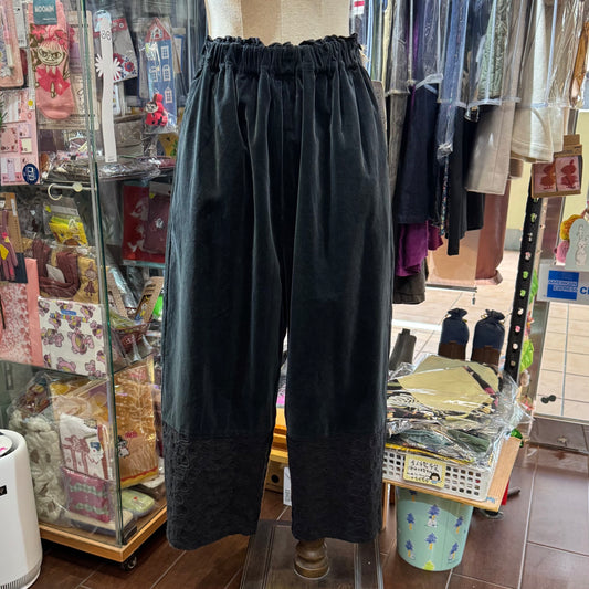 Sale- TSUHARU by SM2 Fanage Black Embroidery Pants