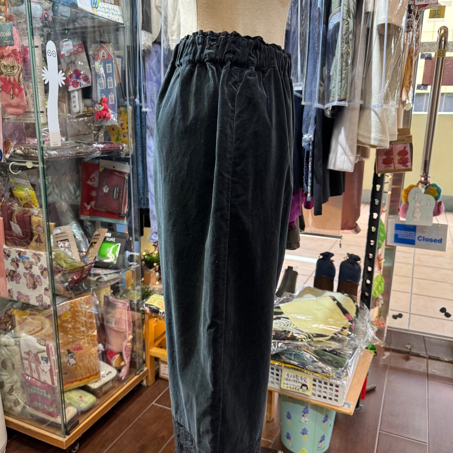 Sale- TSUHARU by SM2 Fanage Black Embroidery Pants