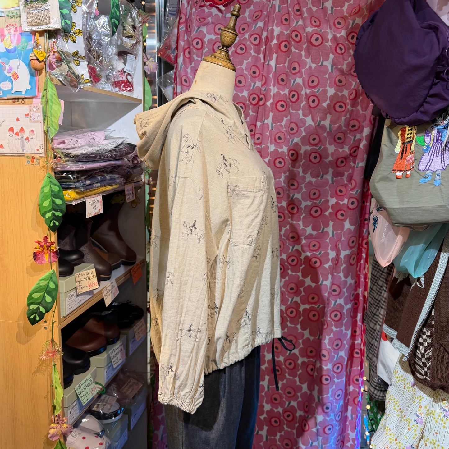 Sale- Laiterie Horses Ivory Linen Blouse, made in Japan