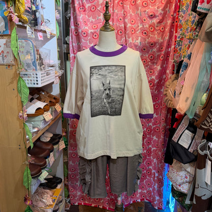 Estroislose Dog Beige x Purple T-shirt, made in Japan