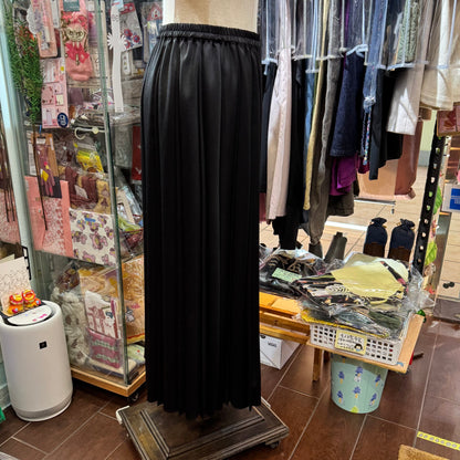 EXTRA30- Liyoca Tuck Skirt, made in Japan