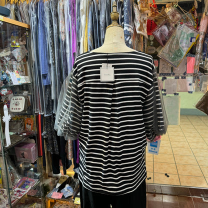 EXTRA30- Le Colis Black Striped Balloon Top
