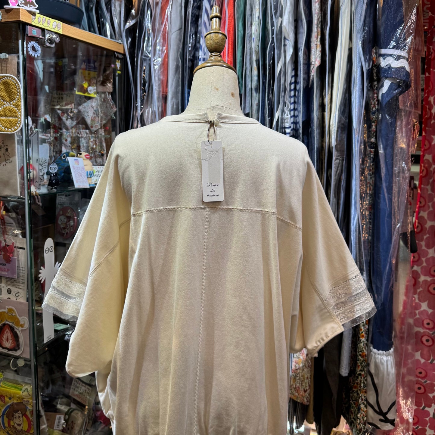Porter des boutons Ivory Top, made in Japan