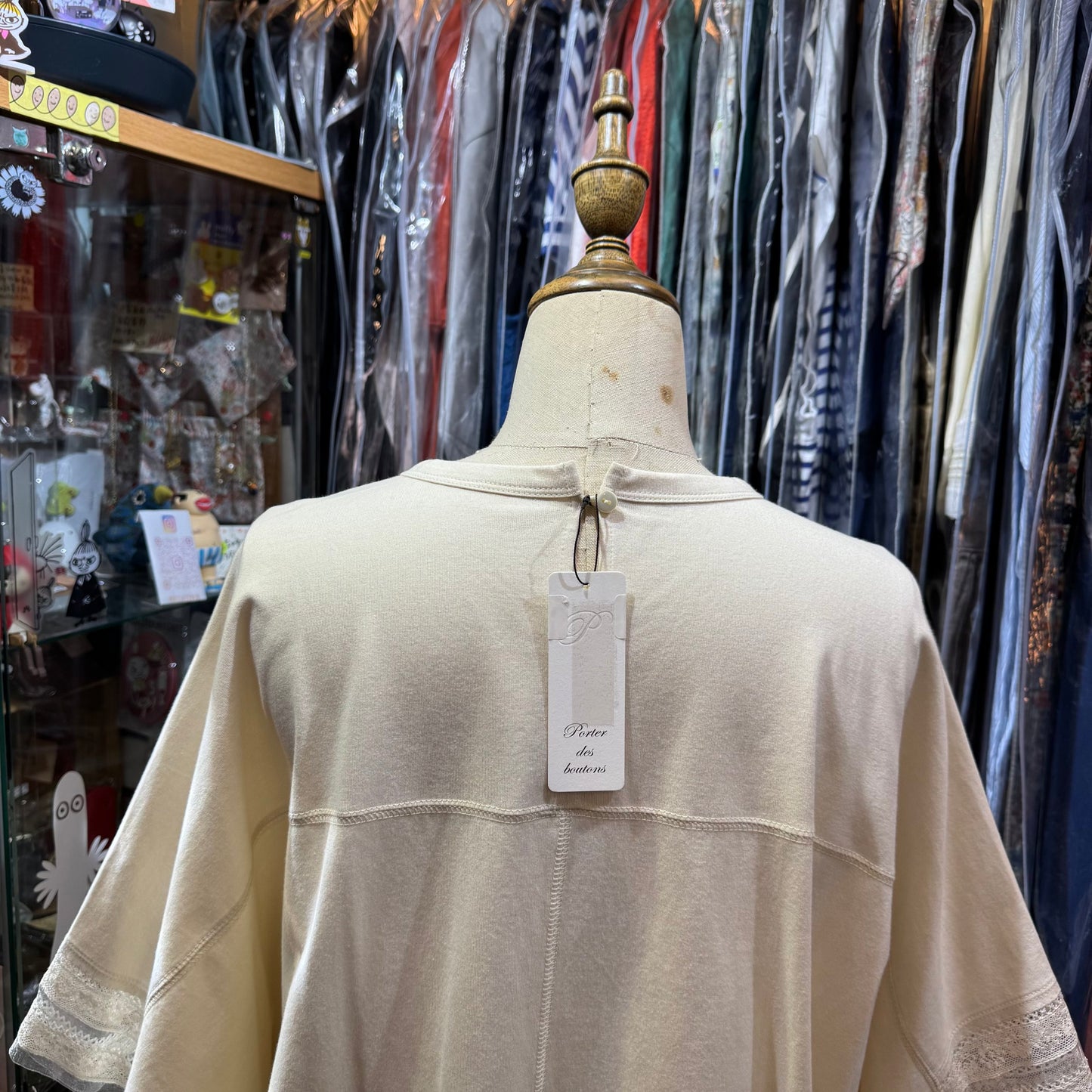 Porter des boutons Ivory Top, made in Japan