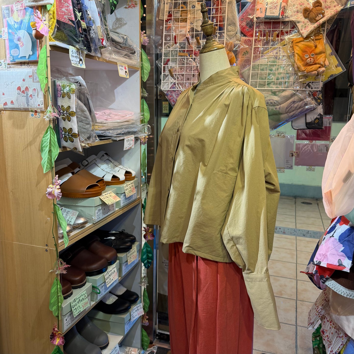 Liyoca Beige Shirt, made in Japan