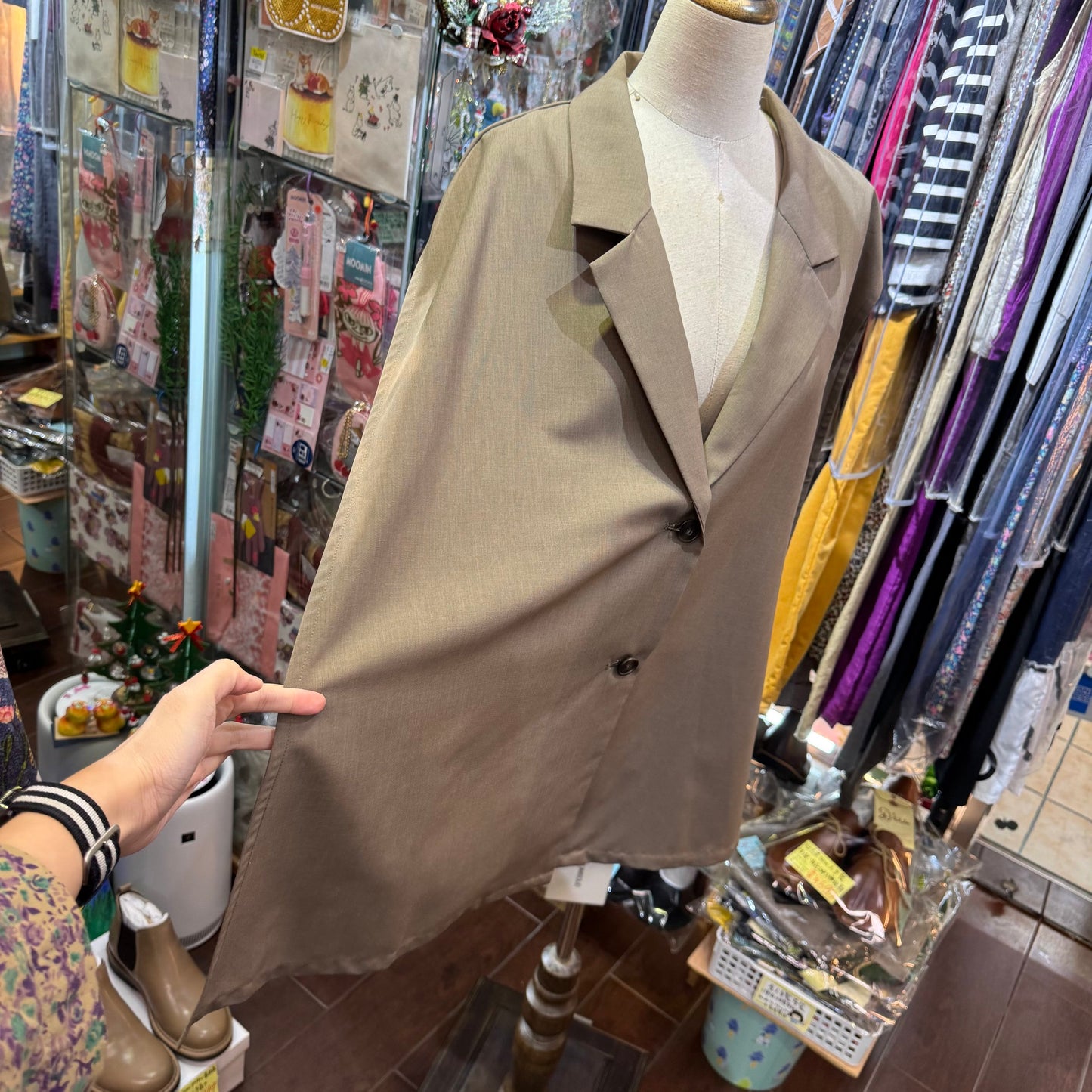 EXTRA20- Midiumisolid Beige Top, Outer, made in Japan