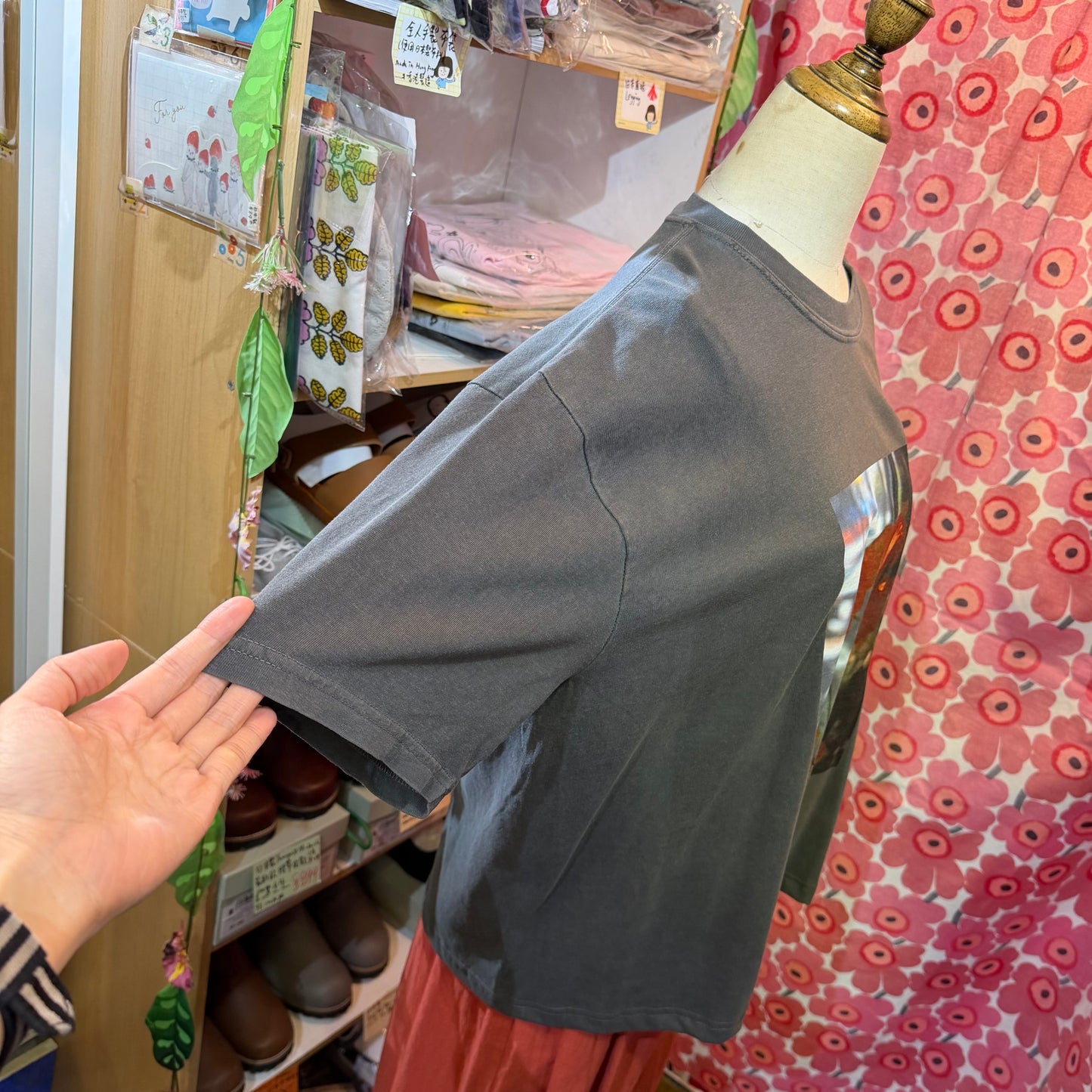 Ichi Charcoal Floral Print T-shirt, made in Honduras