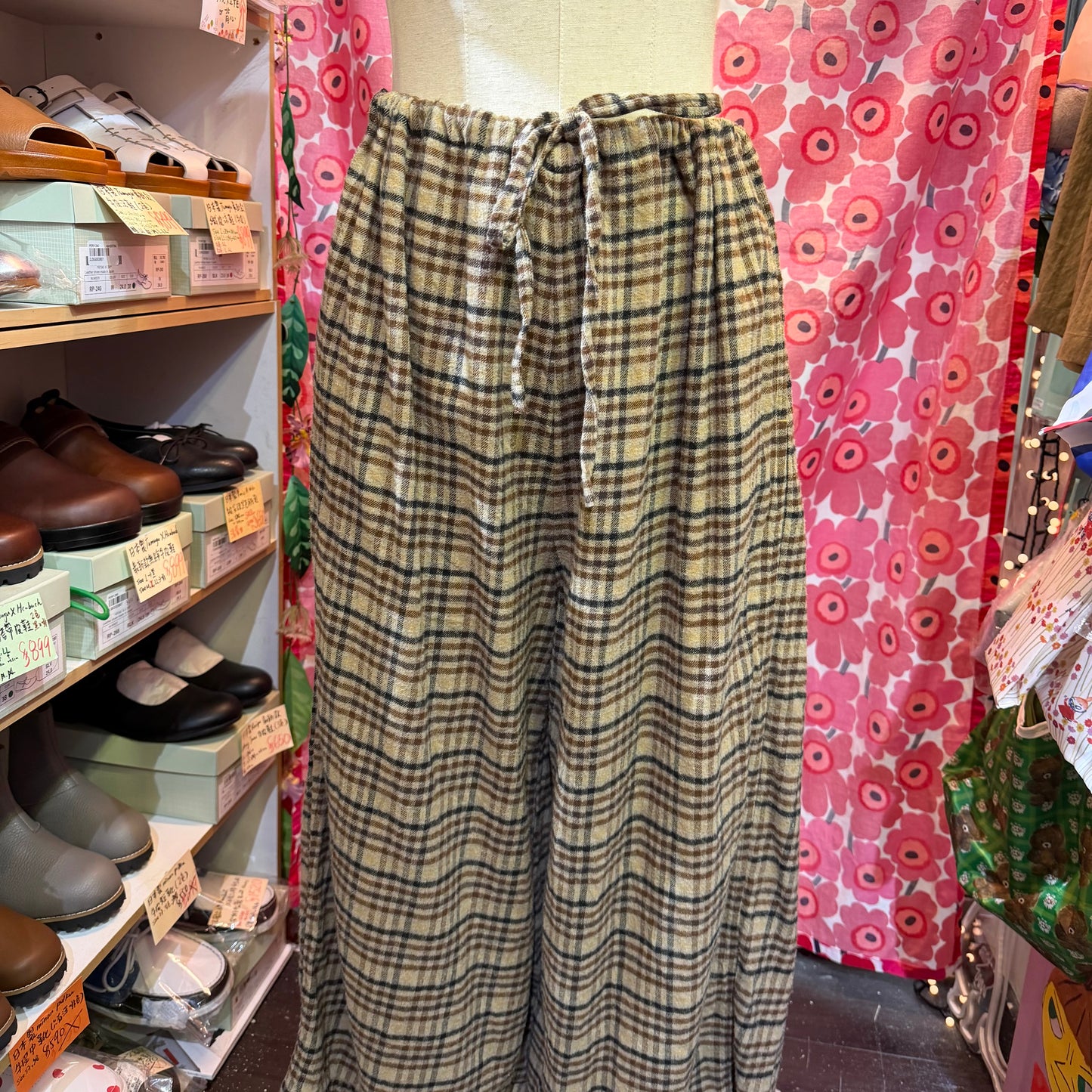 HTS Checked Pants, made in india