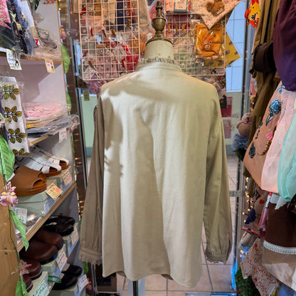 Vent d Ouest Beige Lace Collar Shirt, made in Japan