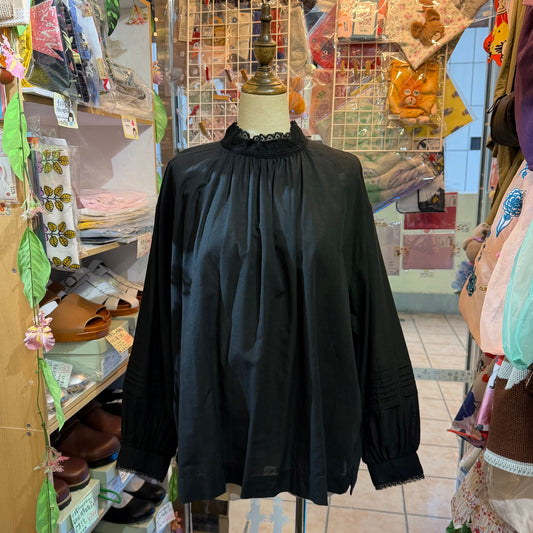 Blue Willow Black Lace Collar Blouse