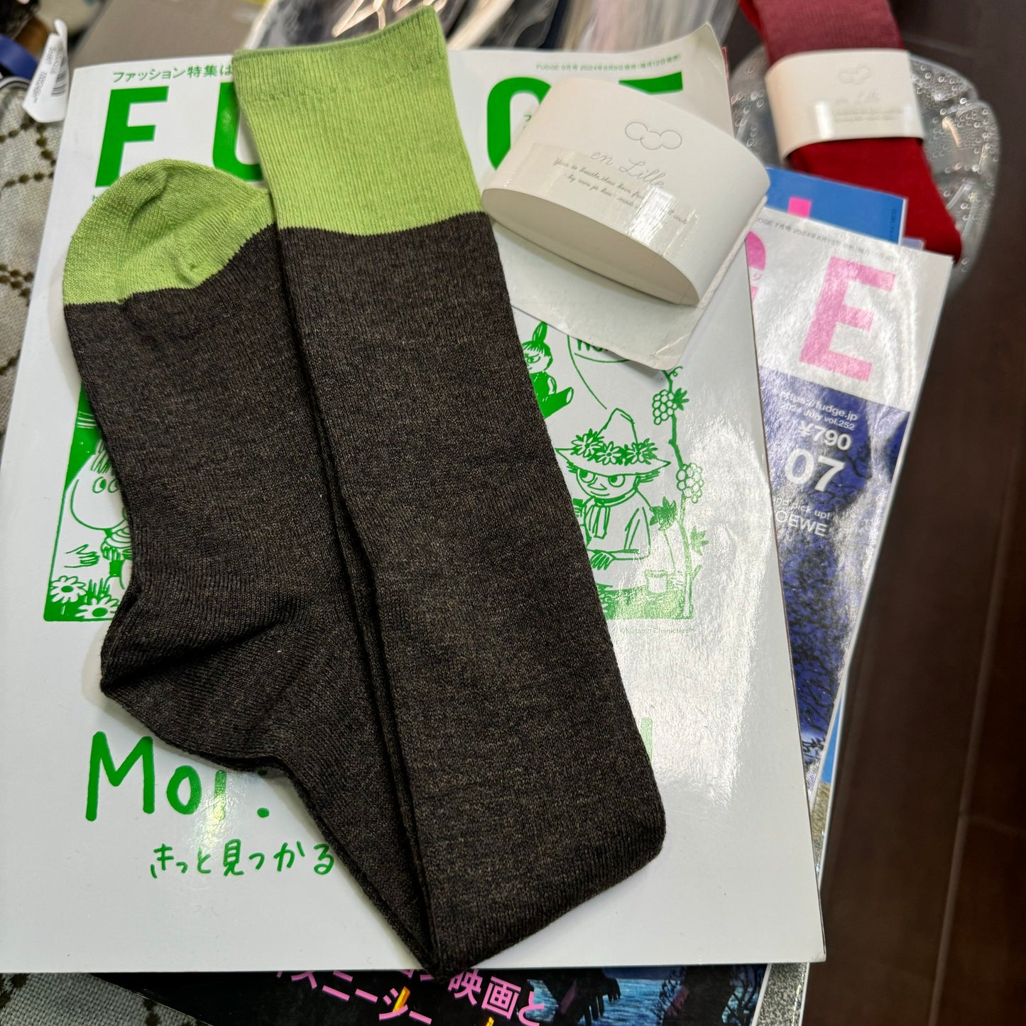 en lille Wool Long Socks, 2 Colors, made in Japan