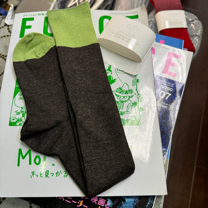 en lille Wool Long Socks, 2 Colors, made in Japan