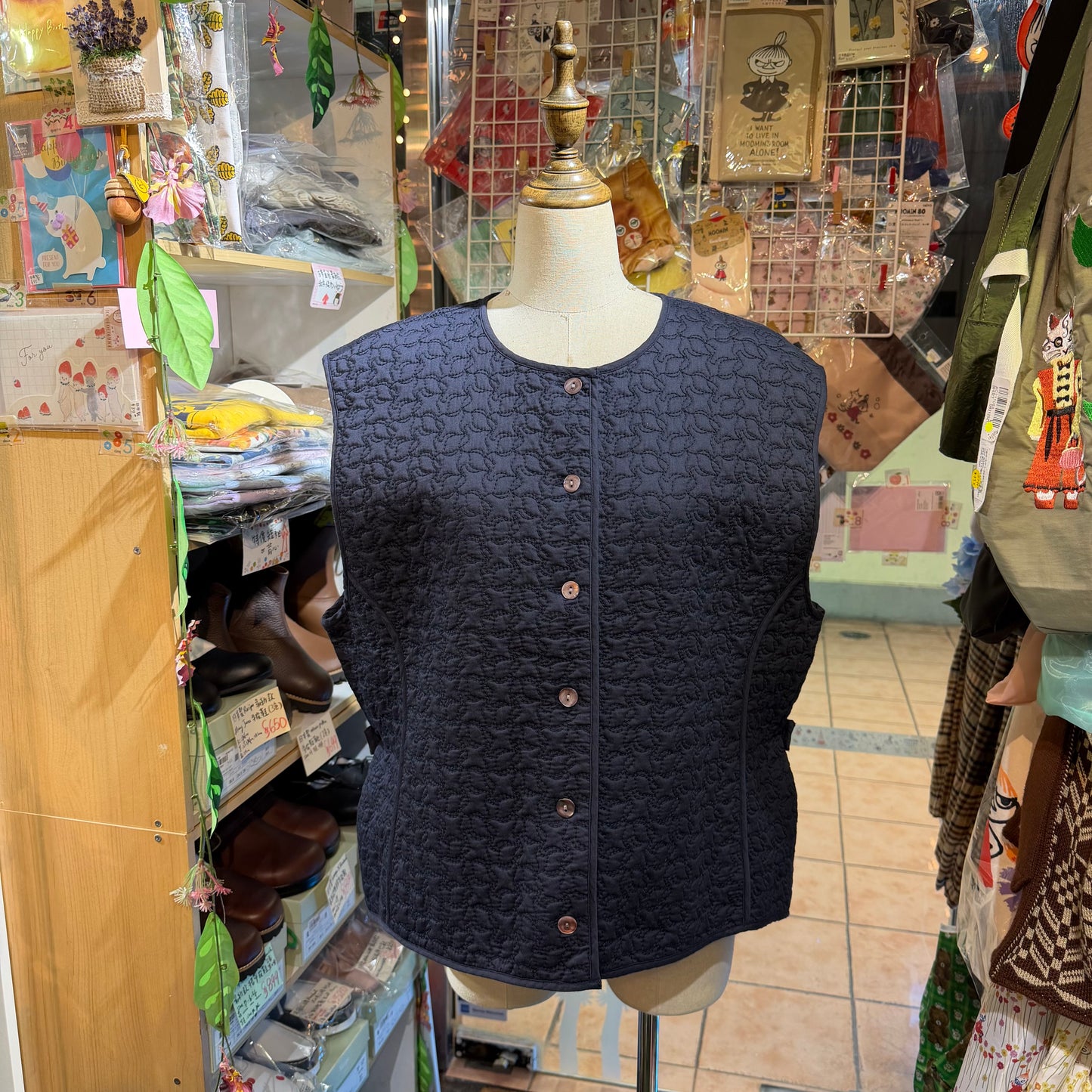 Yarra Black Embroidery Quilted Vest, made in India